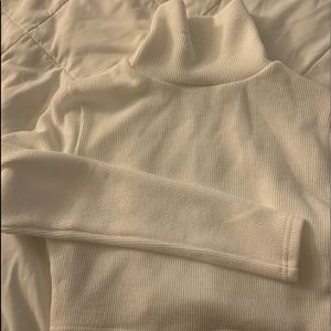 Cropped turtle neck